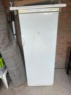 Witte diepvries van electrolux, Elektronische apparatuur, Vriezers en Diepvrieskisten, Zo goed als nieuw, Energieklasse A of zuiniger