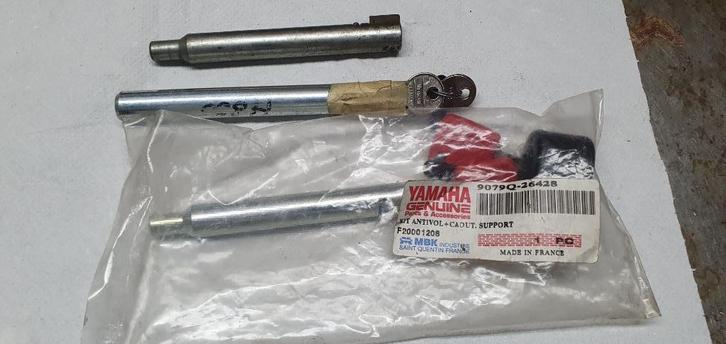 Motobecane MBK 51 88 mobylette pensloten achterbrug, Fietsen en Brommers, Brommeronderdelen | Algemeen, Nieuw, Ophalen