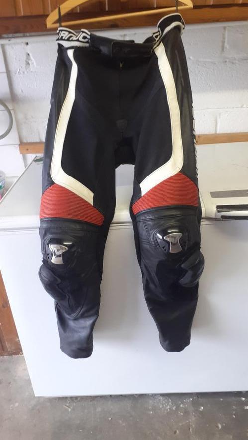 Pantalon moto cuir taille 54, Motos, Vêtements | Vêtements de moto, Pantalon | cuir, Hommes, Seconde main, Enlèvement ou Envoi