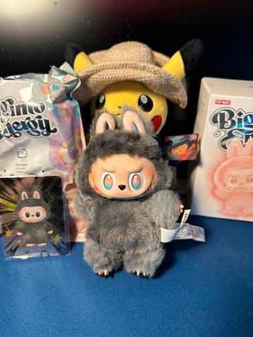 Pop Mart Labubu Big into Energy Secret Vinyl Plush Pendant beschikbaar voor biedingen