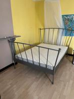 Bed met matras, Ophalen, Zo goed als nieuw