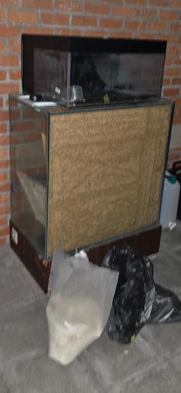 Glazen bak voor reptielen of eventueel andere toepassingen  beschikbaar voor biedingen