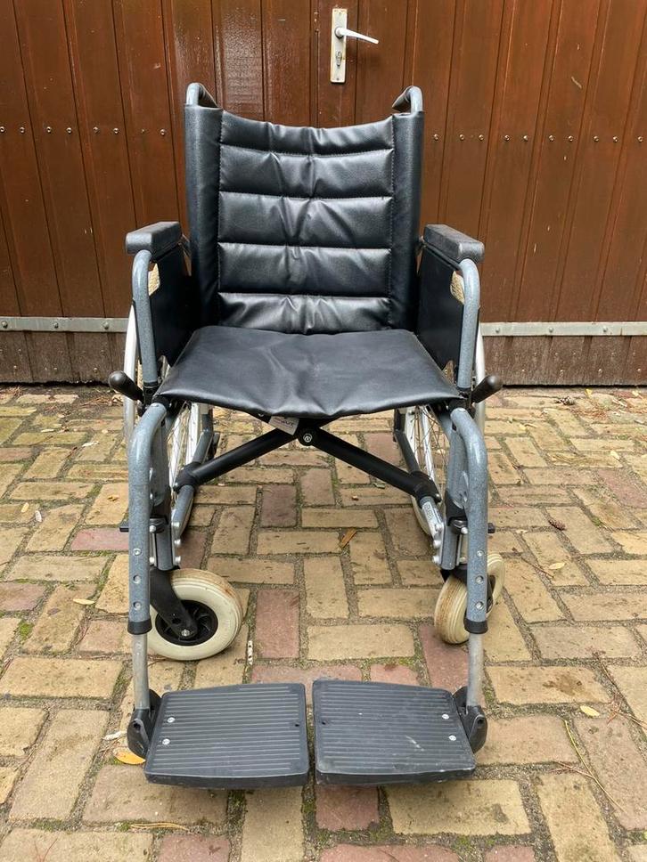 Degelijke opvouwbare rolstoel Vermeiren eclips+, Diversen, Rolstoelen, Zo goed als nieuw, Ophalen