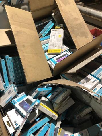 Partij Samsung/iPhone telefoonhoesjes NIEUW-verkoop perKG beschikbaar voor biedingen