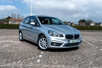 BMW 216d Active Tourer / Led,navi,trekhaak... Showroomstaat beschikbaar voor biedingen