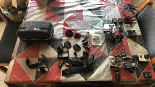 2 action camera s + atributen, Audio, Tv en Foto, Actiecamera's, Gebruikt, Overige merken, Ophalen