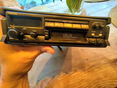 Autoradio Clarion crh 30 saab 900 1992, Auto diversen, Autoradio's, Zo goed als nieuw, Ophalen of Verzenden