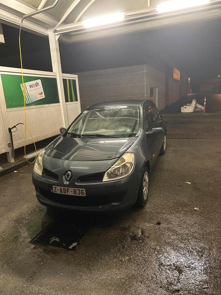 Clio 3- essence- 206.000 km, Autos, Renault, Particulier, Clio, Vitres électriques, Essence, Euro 4, 3 portes, Boîte manuelle