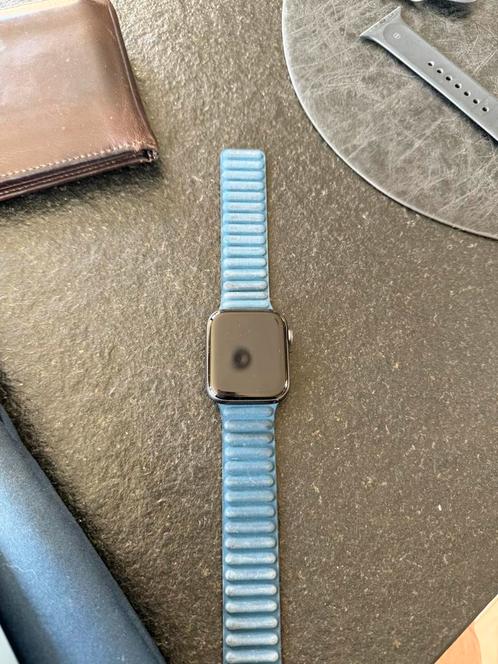 Apple iWatch Series 6 44 mm + iWatch Series 4 44mm, Handtassen en Accessoires, Smartwatches, Gebruikt, iOS, Zwart, Ophalen of Verzenden