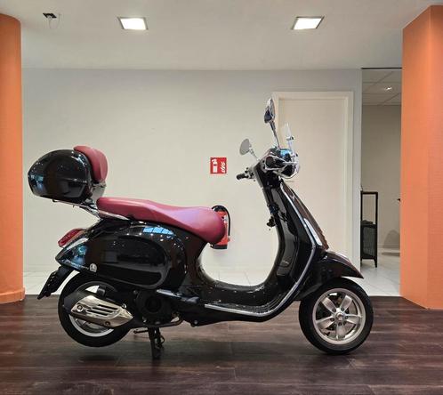Vespa Primavera 125**2016**2.134km**Garantie, Motoren, Motoren | Piaggio, Bedrijf, Scooter, 11 kW of minder, Minimaal motorrijbewijs A1