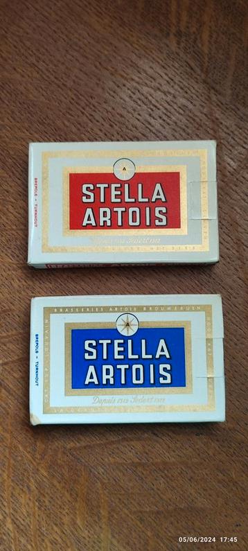 2 oude STELLA-ARTOIS kaartspellen.