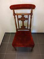 Antieke eiken kerkstoel bekleed met rood fluweel, Antiek en Kunst, Antiek | Religieuze voorwerpen, Ophalen