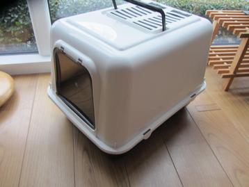 Kattenbak + geurverfrisser + schepje als nieuw, vol flesje v beschikbaar voor biedingen