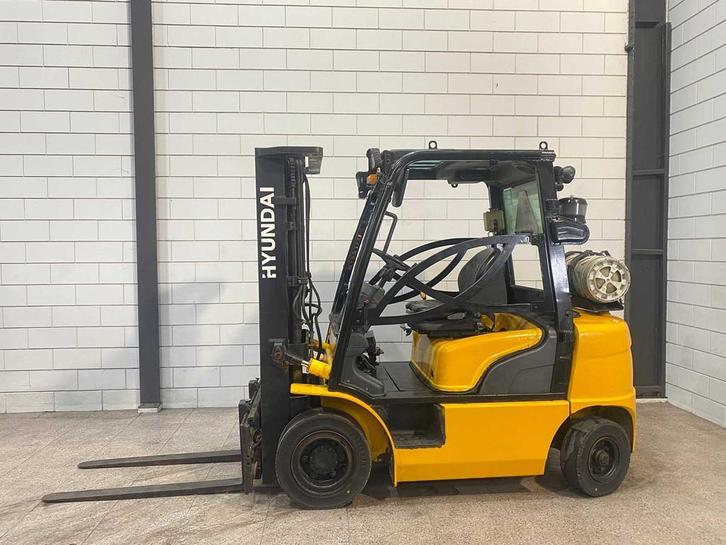 Hyundai - 2012 - 25L-7A - Élévateur, Articles professionnels, Machines & Construction | Chariots élévateurs & Transport interne