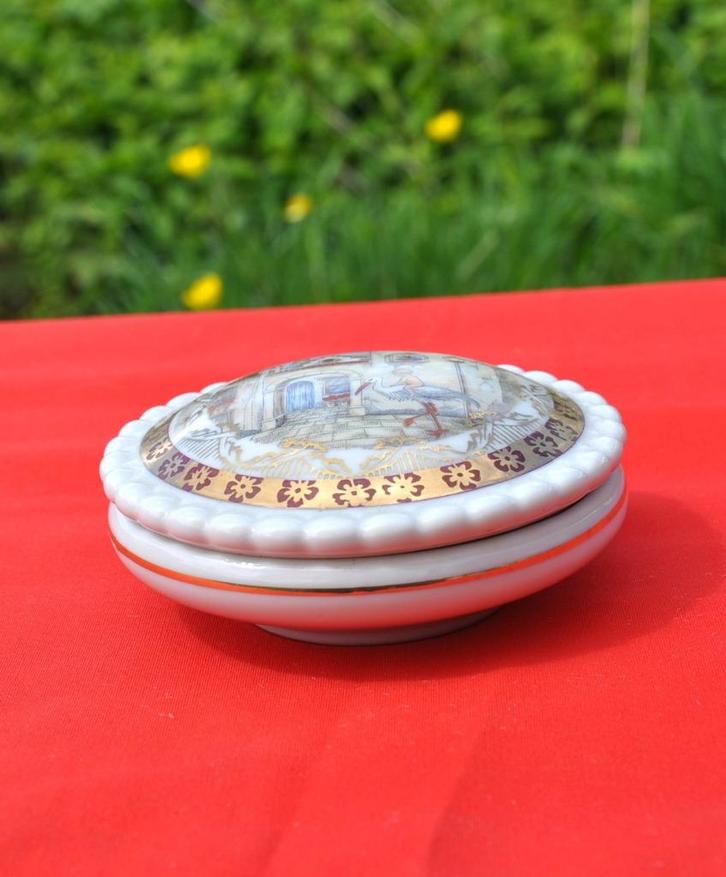 bonbonnière de naissance déco cigogne, Antiquités & Art, Antiquités | Porcelaine, Enlèvement ou Envoi