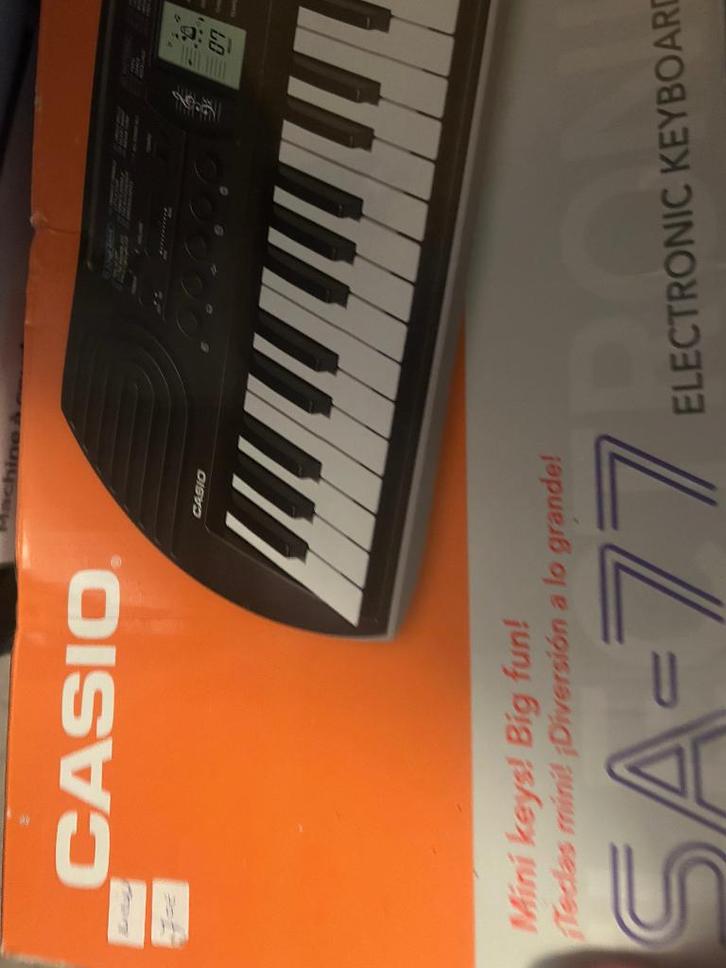 Nieuwe casio piano splinternieuw, Musique & Instruments, Pianos, Neuf, Piano, Noir, Enlèvement