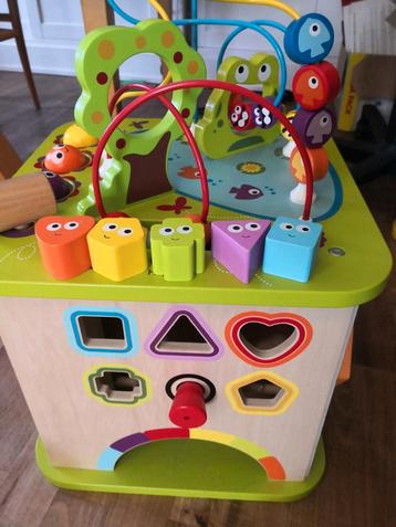 Hape cube d'activité en excellent état, Enlèvement, Comme neuf