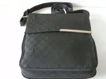 Gucci schoudertas. beschikbaar voor biedingen