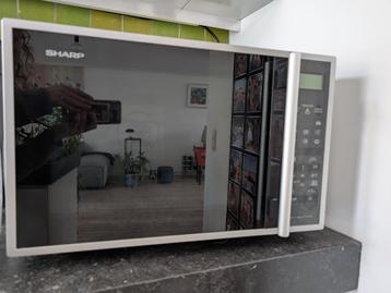Combi-microgolfoven 40 liter, tot 250 graden, Sharp R-961IN beschikbaar voor biedingen