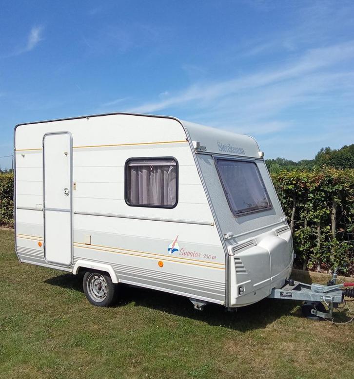 Keuringsvrije 750kg caravan 2002, tent + luifel., Caravans en Kamperen, Mobilhomes, Particulier, tot en met 4, Standaard zit, tot 4 meter