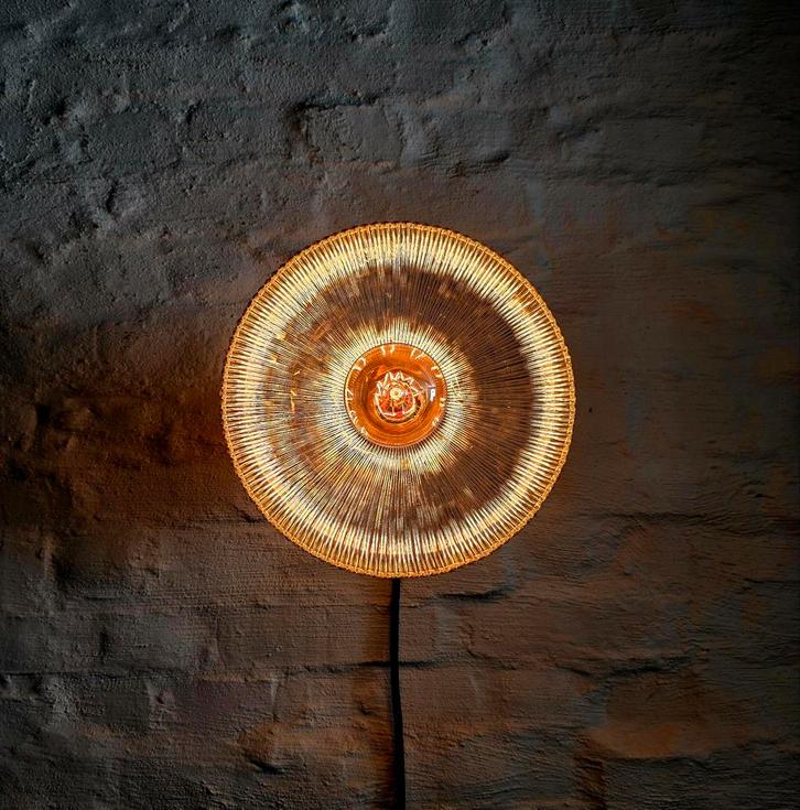 Vintage Holophane glazen wandlamp., Antiek en Kunst, Antiek | Verlichting, Ophalen of Verzenden