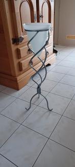 Prachtige bloemenstaander., Ophalen