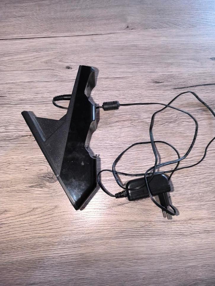 Oplaadstation voor PlayStation 4-controller, Games en Spelcomputers, Spelcomputers | Sony PlayStation 4, Zo goed als nieuw, Ophalen