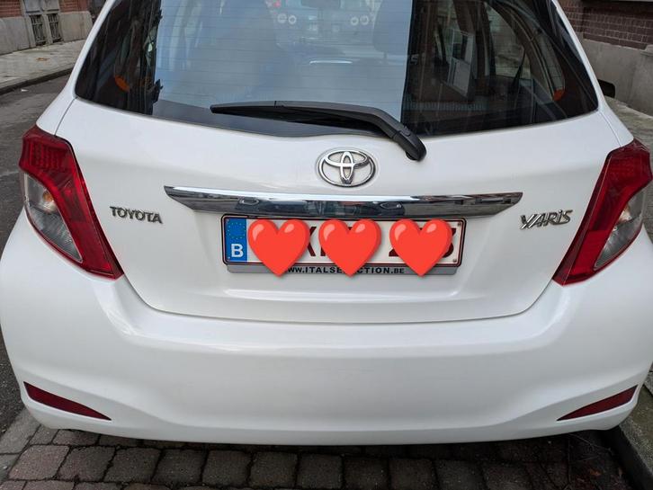 Toyota Yaris AUTOMATIQUE disponible immédiatement!, Autos, Toyota, Particulier, Yaris, Caméra de recul, Bluetooth, Caméra, Radio