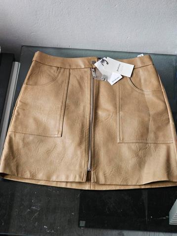 Jupe faux cuir camel Stradivarius - T42 NEUVE, Enlèvement ou Envoi, Neuf