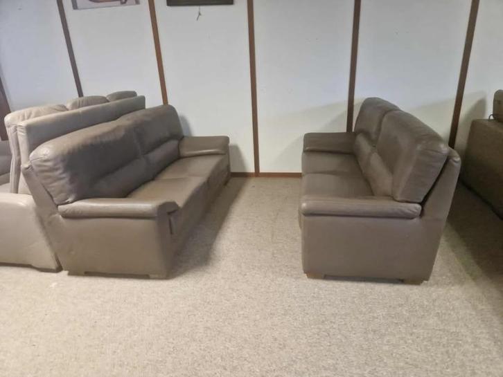 TAUPE BUFFELLEDEREN SALON 3 EN 3 ZIT, Huis en Inrichting, Fauteuils, Gebruikt, Leer, Ophalen
