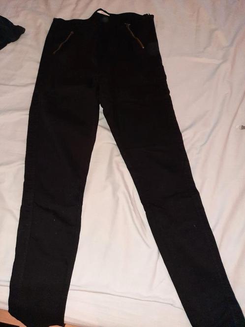 Pantalon Clockhous noir taille 41, Vêtements | Femmes, Culottes & Pantalons, Comme neuf, Taille 38/40 (M), Noir, Longs, Enlèvement ou Envoi