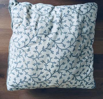 Kussens - Grijs beschikbaar voor biedingen