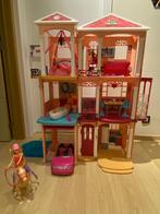 Barbie Droomhuis met 3 verdiepingen,incl meubilair en uitzet, Kinderen en Baby's, Speelgoed | Poppenhuizen, Poppenhuis, Gebruikt
