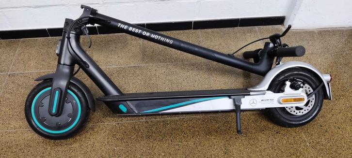 Trottinette électrique Xiaomi Pro 2 Mercedes  AMG, Vélos & Vélomoteurs, Trottinettes, Enlèvement