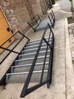 escalier industriel noir 2 x 8 marches, Bricolage & Construction, Échelles & Escaliers, Enlèvement, Utilisé, Escalier, 2 à 4 mètres