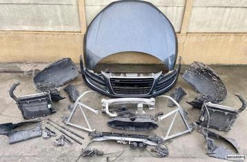 AUDI R8 4.2 420 COMPLEET VOORKOP BUMPER ALLES LEVERBAAR O.A!