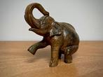Eléphant Assis Art Déco en Bronze signé Chenet, Antiquités & Art, Enlèvement ou Envoi, Bronze