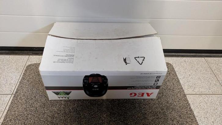 PowerForce APF6110 AEG stofzuiger 700W, Elektronische apparatuur, Stofzuigers, Stofzuiger, Reservoir, Ophalen