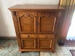 Massieve houten kast, Ophalen