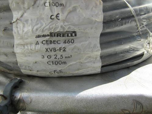 VEND 96M DE CABLE XVB-F2-3XG2,5, Doe-het-zelf en Bouw, Elektriciteit en Kabels, Nieuw, Kabel of Snoer, Ophalen