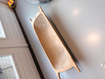 Antieke en originele schaal 105 cm beschikbaar voor biedingen