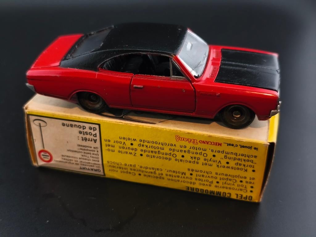 Dinky Toys France 1/43 - Opel Kadett Rouge N°540 - Miniature Ancienne Sans Boîte