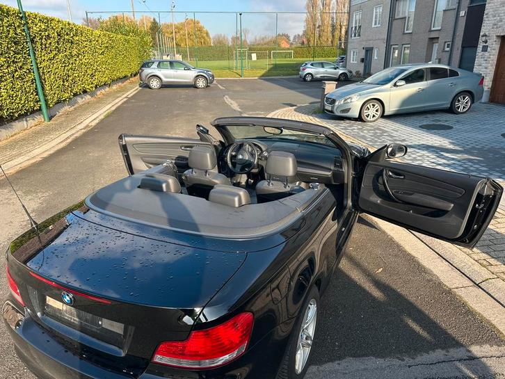 BMW 118 cabrio 2010 + onderhoudsboekje, Auto's, BMW, Particulier, 1 Reeks, ABS, Benzine, Euro 5, Cabriolet, Automaat, Ophalen