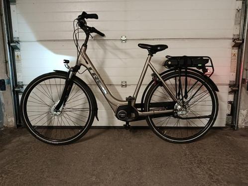 Elektrische damesfiets TREK, Fietsen en Brommers, Elektrische fietsen, Zo goed als nieuw, 50 km per accu of meer, Ophalen of Verzenden