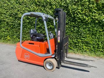 Heftruck (triple mast) beschikbaar voor biedingen