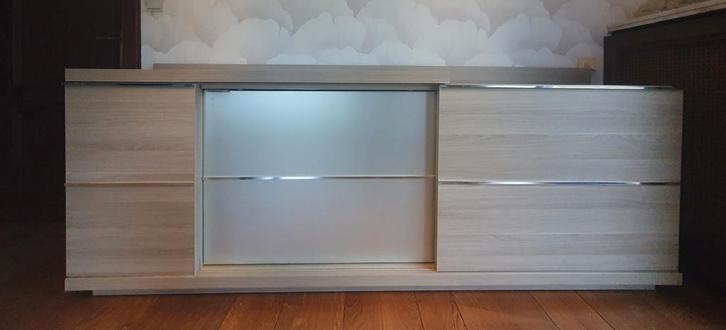 Moderne eetkamer dressoir + vitrinekast incl LED, Huis en Inrichting, Complete eetkamers, Zo goed als nieuw, Ophalen