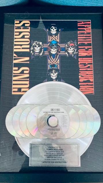 GUNS N' ROSES — Tower Records 8M verkoopplaat beschikbaar voor biedingen