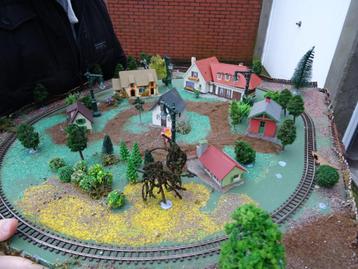 Minatuurtreintafel beschikbaar voor biedingen