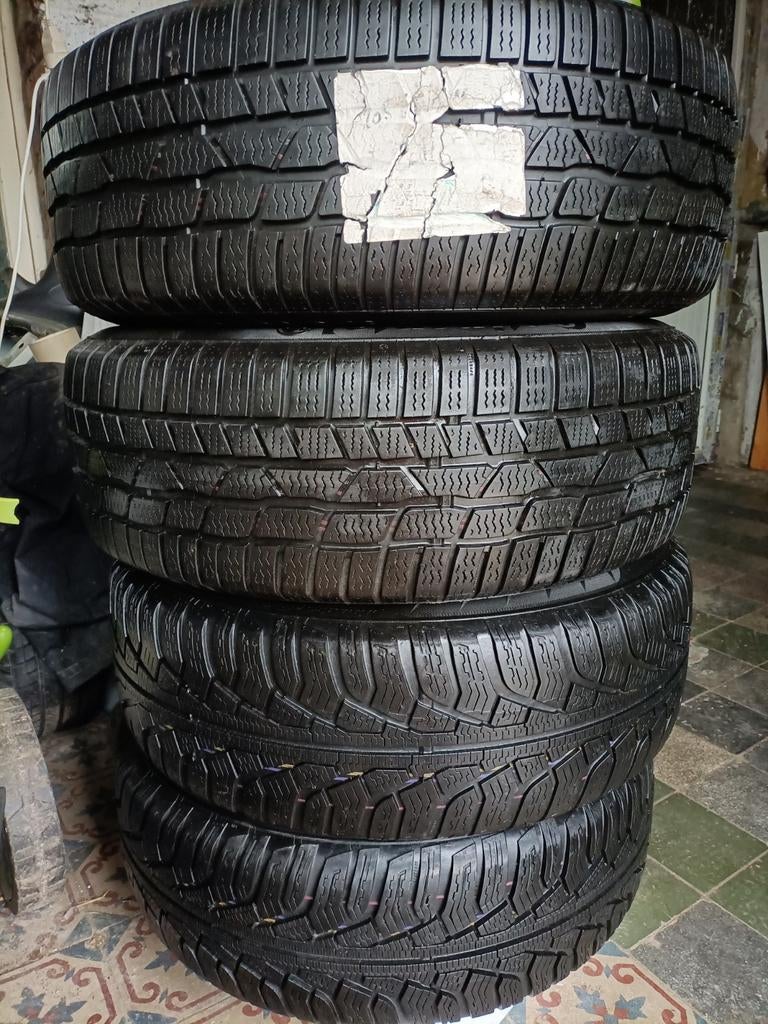Pneus hiver avec jantes 205/60 R16, Autos : Pièces & Accessoires, Pneus & Jantes, Enlèvement, Pneus hiver, Pneu(s)