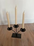 Strakke metalen kandelaar met kaarsen, Huis en Inrichting, Woonaccessoires | Kandelaars en Kaarsen, 25 tot 50 cm, Bruin, Ophalen of Verzenden
